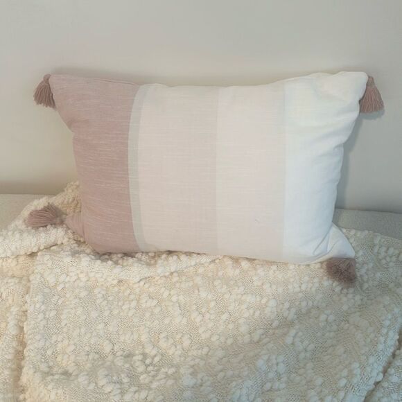 Hearth & Hand Lumbar Pillow Decor 14”x20 - Picture 1 of 5